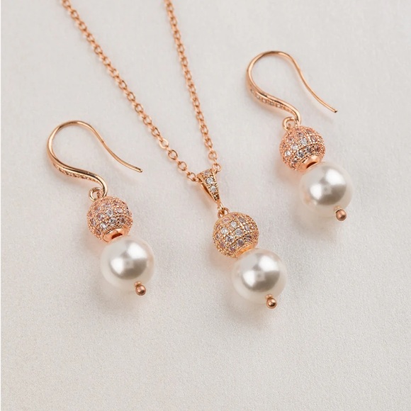 *Bundle 2 or more for FREE SHIPPING* 
Selene Rose Gold Jewelry Set - Picture 1 of 2